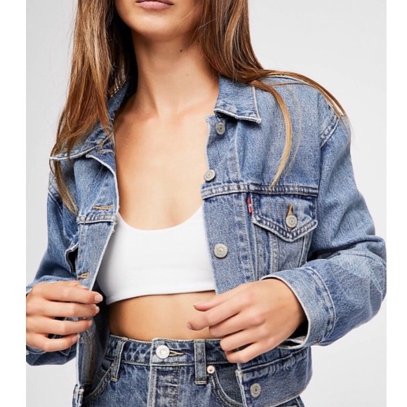 Levi's Jackets & Blazers - 🍵2/$50🍵 Levi’s - Cropped Trucker Denim Jacket